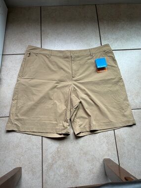 Columbia Women’s Khaki Flat Front Stretch Shorts